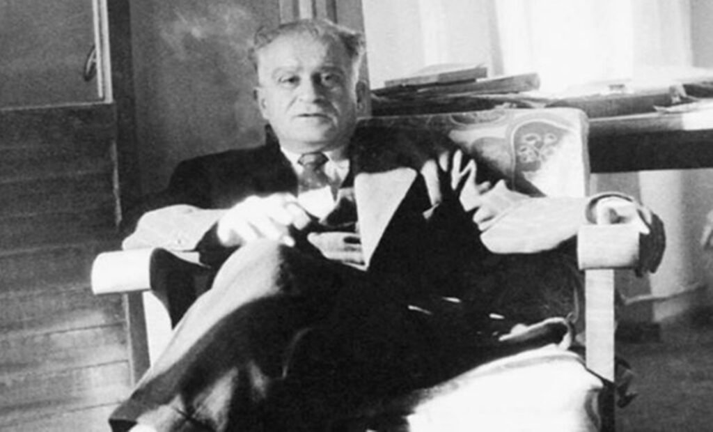 Ahmet Hamdi Tanpınar Kimdir